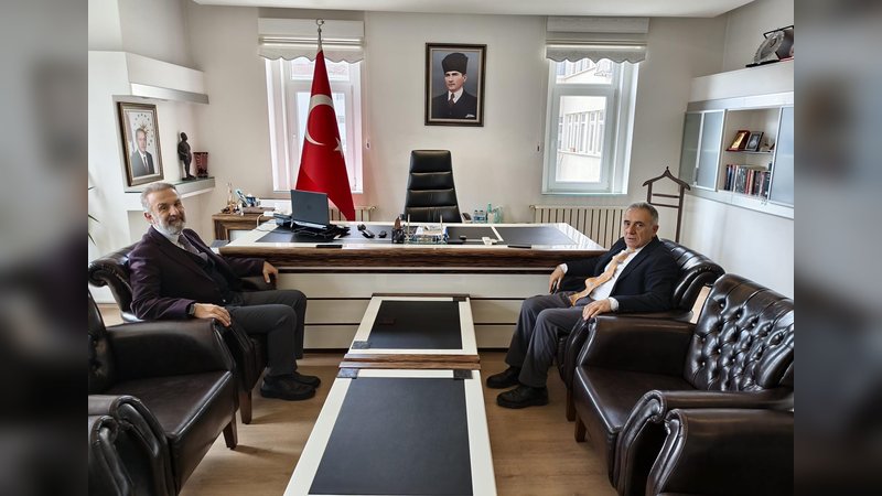 19 Mayıs Kaymakamı Haluk Şimşek, Samsun Üniversitesi Havacılık Fakültesi Dekanı Prof. Dr. Erdem Emin Maraş'ı Ağırladı