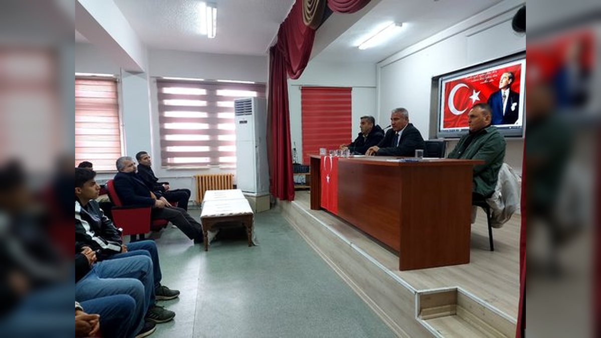 Adıyaman'da Gaziler ve Öğrenciler "Vatan ve Kahramanlık Buluşmaları"nda Bir Araya Geldi