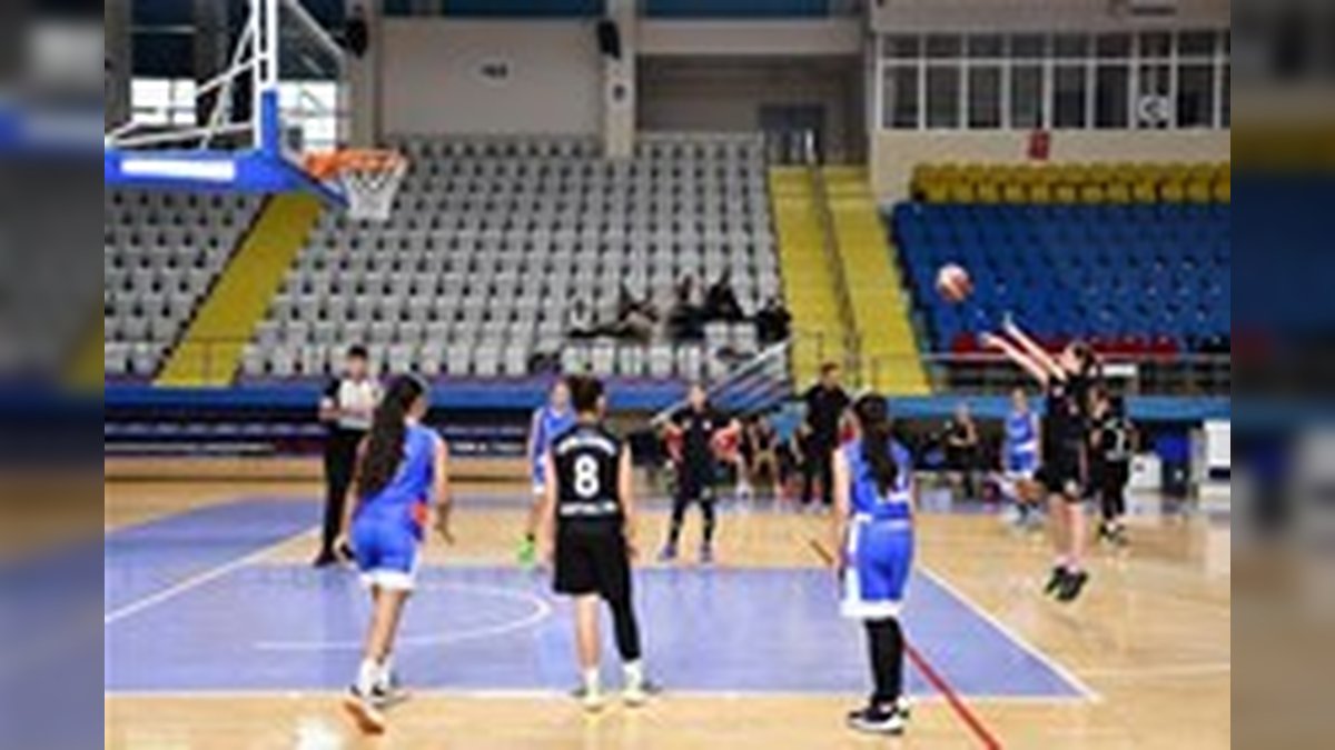 Afyonkarahisar'da Okul Sporları Küçükler Basketbol Grup Müsabakaları Başladı