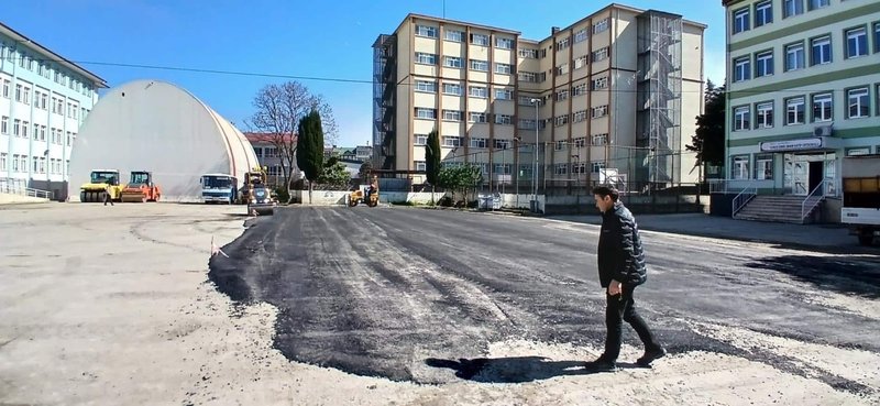 Altınordu'da Okul Bahçeleri Yenileniyor: Yunus Emre ve Şehit Cüneyt Akkuş Ortaokulları Modernleşiyor - Görsel 3