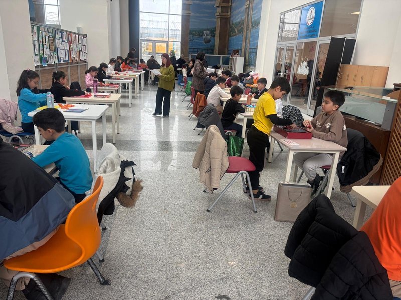 Avcılar'da İlkokullar Arası Akıl ve Zeka Oyunları Turnuvası Tamamlandı - Görsel 3