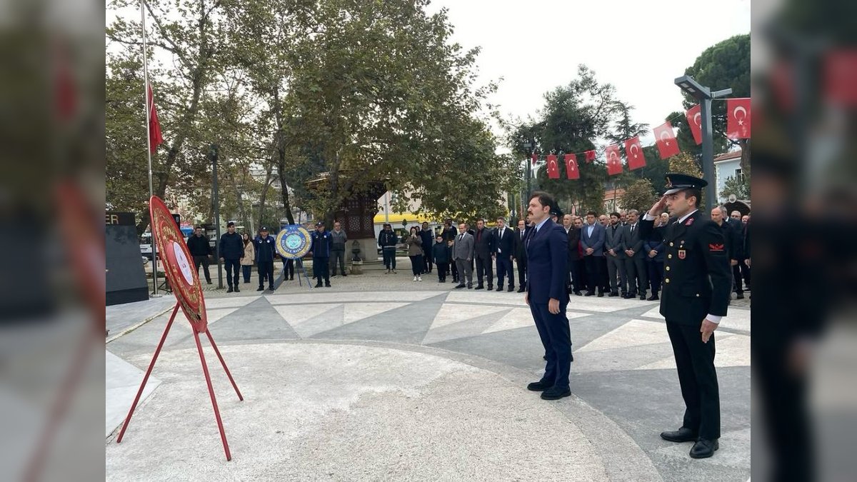 Bigadiç Kaymakamlığı, Atatürk'ü Anma Töreni Düzenledi