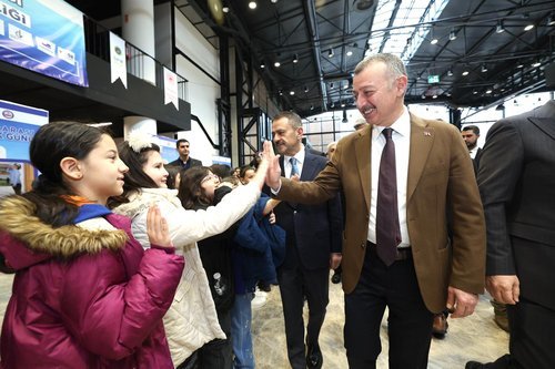 Büyükşehir'den Sıfır Atık Hamlesi: Çocuklarla 6.5 Ton Elektronik Atık Toplandı - Görsel 3