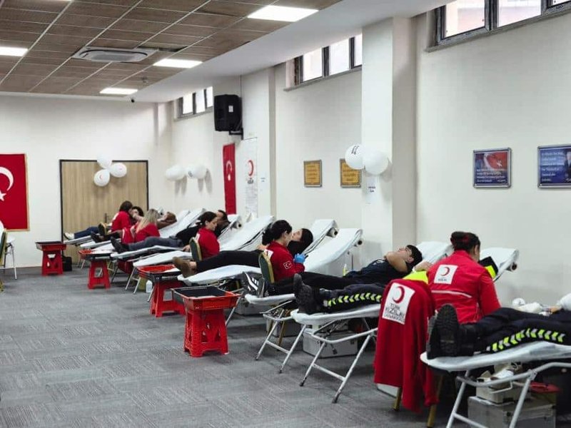 Çan'da Kan Bağışı Seferberliği Başladı: Kaymakam ve İlçe Milli Eğitim Müdürü Destek Verdi - Görsel 4