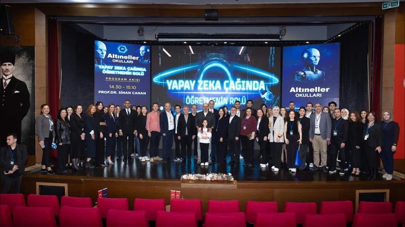 Çukurova'da Yapay Zeka Çağında Öğretmenin Rolü Masaya Yatırıldı