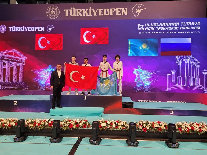Düzceli Taekwondocular Antalya'da Şampiyon Oldu: Sefa Yılmaz Birinciliği, Asya Şengönül Üçüncülüğü Elde Etti - Görsel 4