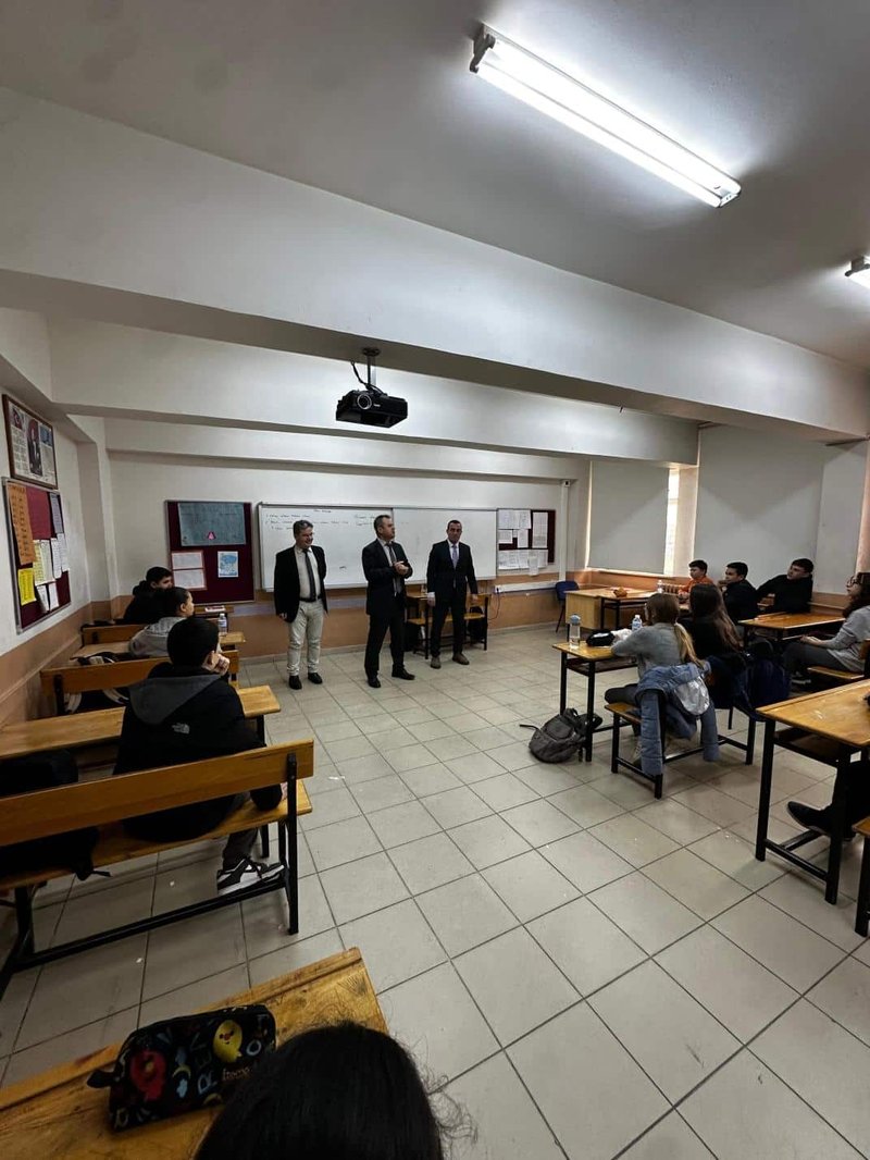 Ergene İlçe Milli Eğitim Müdürü Maarif Modeli Kapsamında Okul Ziyareti Gerçekleştirdi - Görsel 3