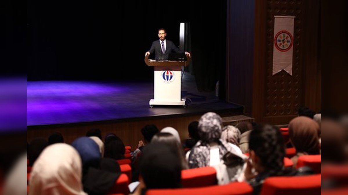 Gaziantep Üniversitesi'nde Otizm Farkındalığı Söyleşisi Düzenlendi