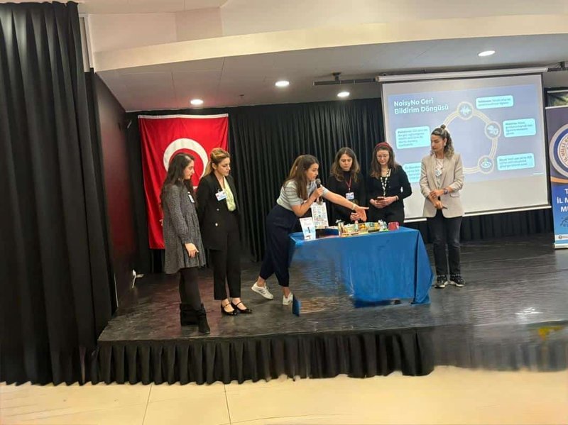 Hayrabolu'dan STEM Eğitimi Çalıştayı Başarısı: Öğretmenler Projelerini Tanıttı - Görsel 3