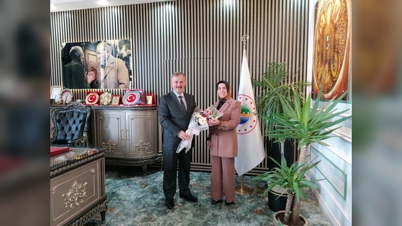 Niksar Kaymakamı Kadir Perçi, Kütüphaneler Haftası Etkinlikleri Kapsamında Kütüphanecileri Ağırladı