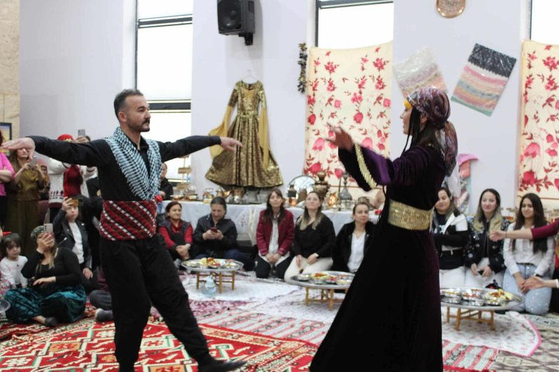 Ödemiş 100. Yıl İlkokulu'nda "Yöreden Yerele" Projesiyle Güneydoğu Tanıtıldı - Görsel 3