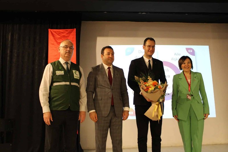 Ödemiş'te Dijital Çağda Ebeveyn Olmak Semineri Gerçekleştirildi - Görsel 3