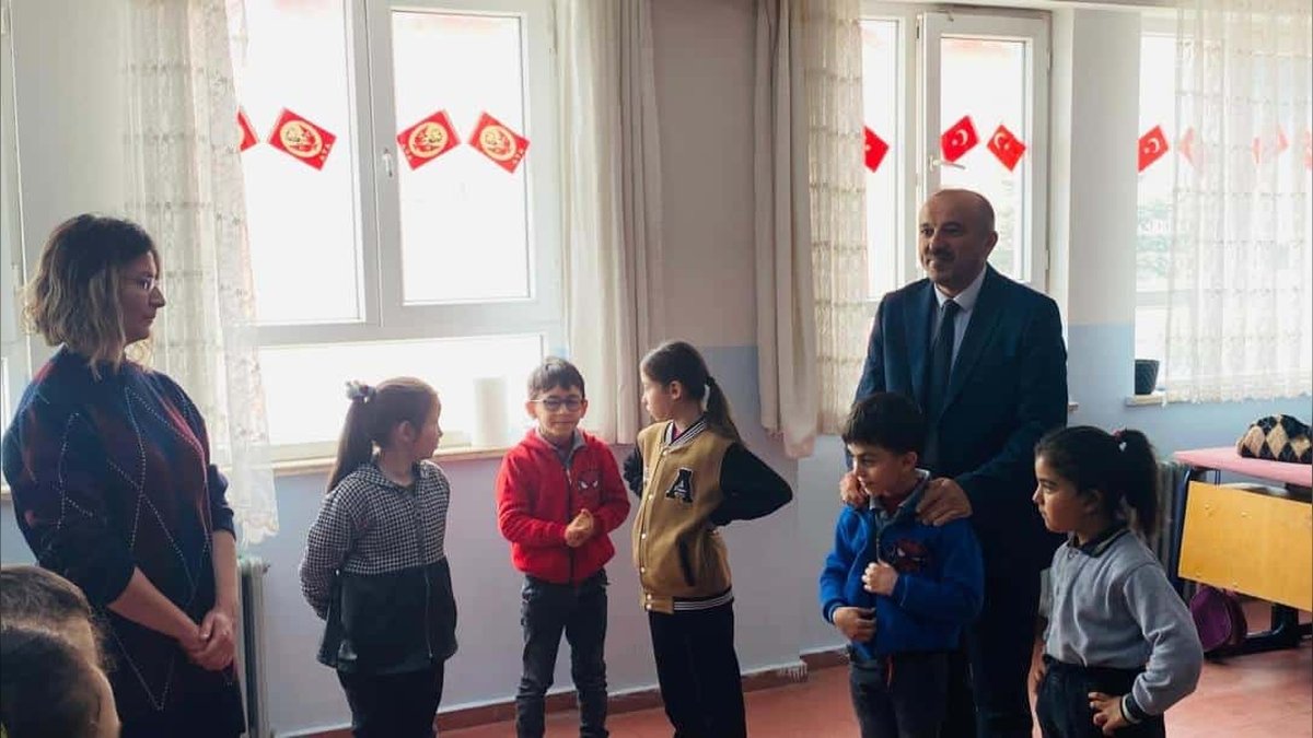 Saraykent İlkokulu'nda Milli Eğitim Müdürü Ahmet Doğan'dan Eğitim İncelemesi