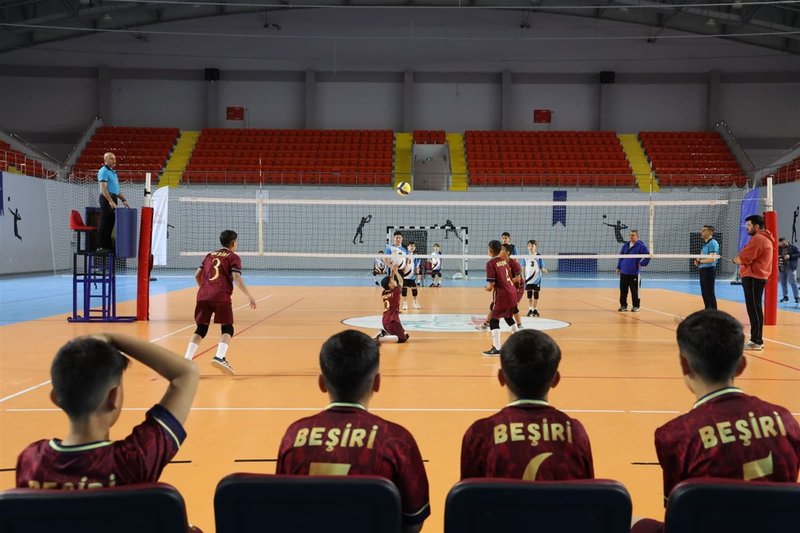 Trabzon'da Okul Sporları Voleybol Yarı Finalleri Tamamlandı - Görsel 3