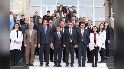 Vali Taşolar, Iğdır Anadolu Lisesi'nde Öğretmen ve Öğrencilerle Buluştu