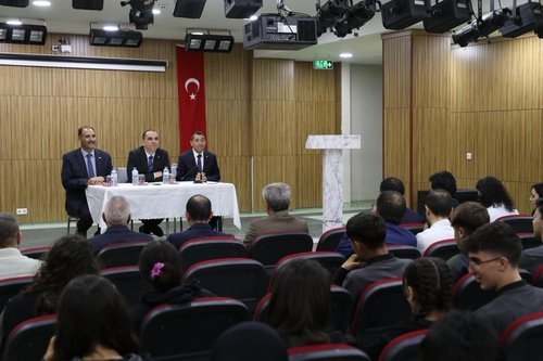 Vali Taşolar, Iğdır Anadolu Lisesi'nde Öğretmen ve Öğrencilerle Buluştu - Görsel 2