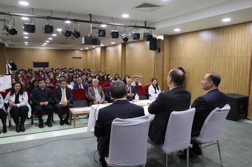 Vali Taşolar, Iğdır Anadolu Lisesi'nde Öğretmen ve Öğrencilerle Buluştu - Görsel 3