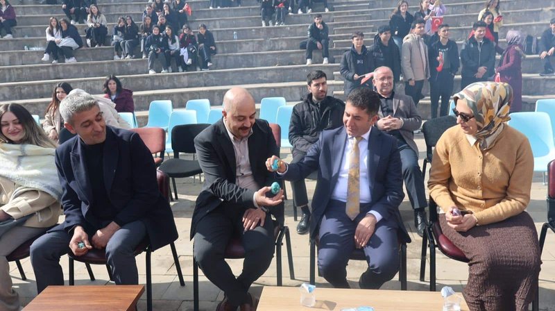 Zara'da Nevruz Bayramı Coşkusu: Milli Eğitim Müdürlüğü Öncülüğünde Kutlama - Görsel 3