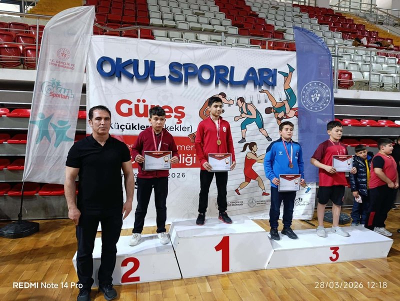 Zara'dan Türkiye Şampiyonasına 2 Güreşçi - Görsel 4