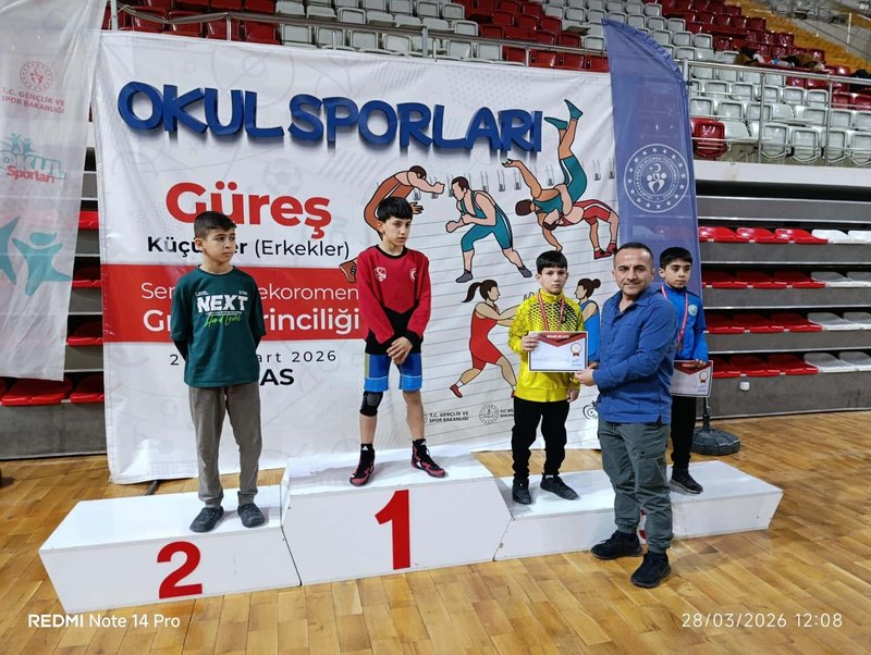 Zara'dan Türkiye Şampiyonasına 2 Güreşçi - Görsel 5