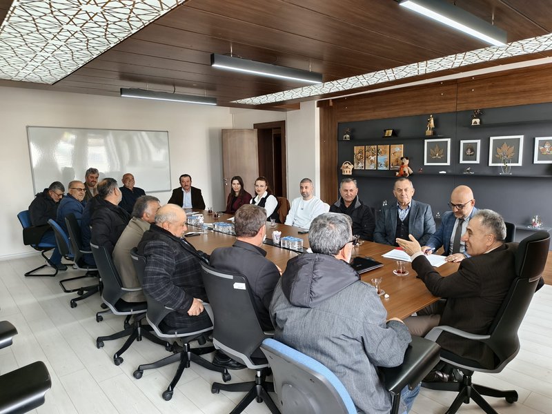 19 Mayıs Kaymakamı Haluk Şimşek Başkanlığında Kivi Yetiştiriciliği Toplantısı Düzenlendi - Görsel 2