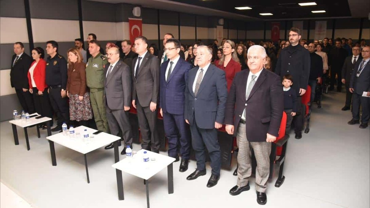 Balıkesir'de Kütüphaneler Haftası Coşkuyla Kutlandı: 'İyileştiren Kütüphane' Vurgusu