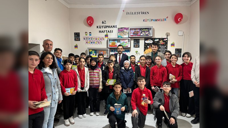 Bayat Kaymakamı Ahmet Akdağ'dan Kütüphaneler Haftası Etkinliğine Katılım