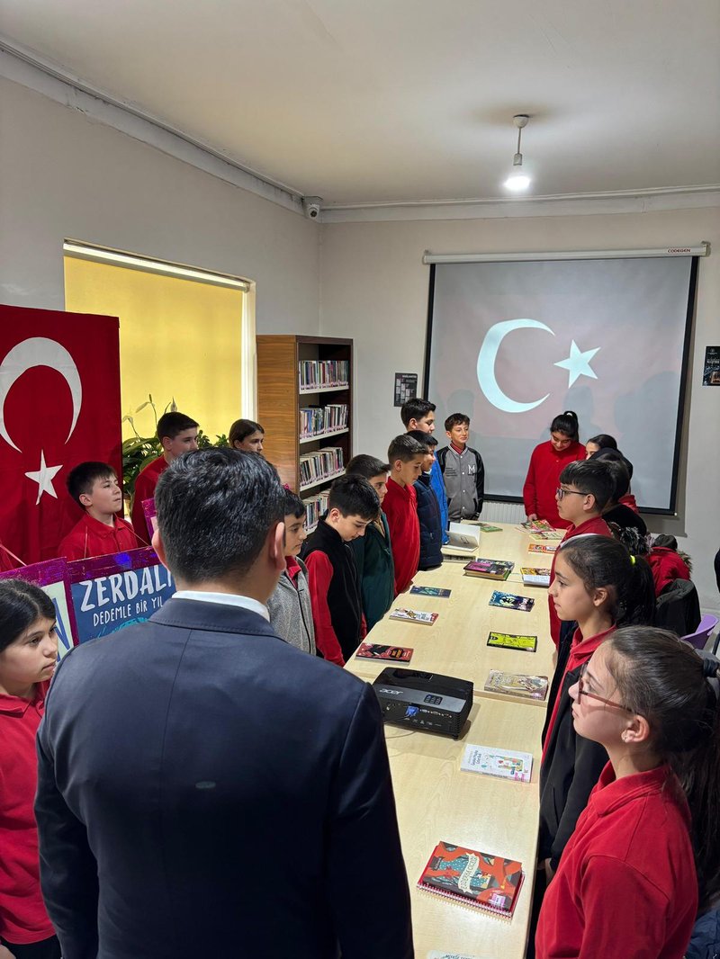 Bayat Kaymakamı Ahmet Akdağ'dan Kütüphaneler Haftası Etkinliğine Katılım - Görsel 3