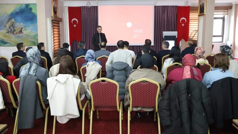 Bayburt'ta Aday Öğretmenlik Uyum Semineri Başladı - Görsel 3
