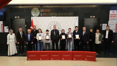 Bayburt'ta Savunmadan Sanata Yarışması'nda Dereceye Giren Öğrenciler Ödüllendirildi
