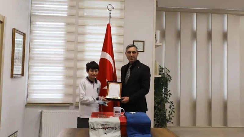 Bayburt'ta Savunmadan Sanata Yarışması'nda Dereceye Giren Öğrenciler Ödüllendirildi - Görsel 2