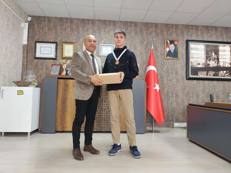 Bayraklı'dan Altın Madalya: Mert Akyol Uluslararası Taekwondo Şampiyonu Oldu - Görsel 2