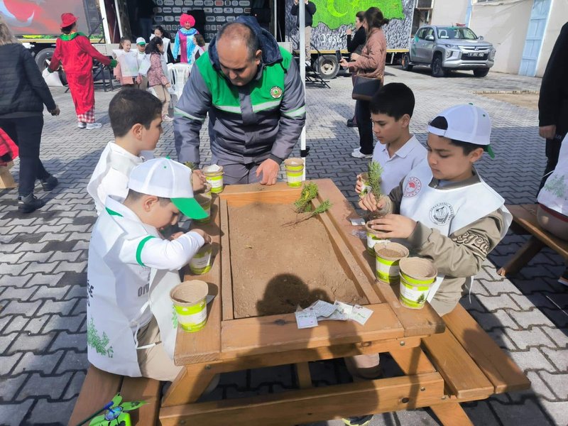 Bayramiç'te Öğrenciler Yeşil Vatan Eğitim Tırı ile Buluştu - Görsel 4