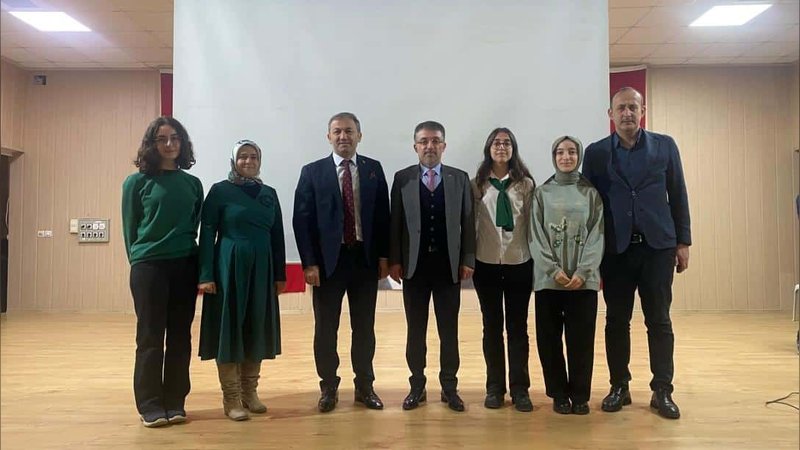 Beşikdüzü'nde Sürdürülebilirlik ve Çevre Bilinci Semineri Düzenlendi