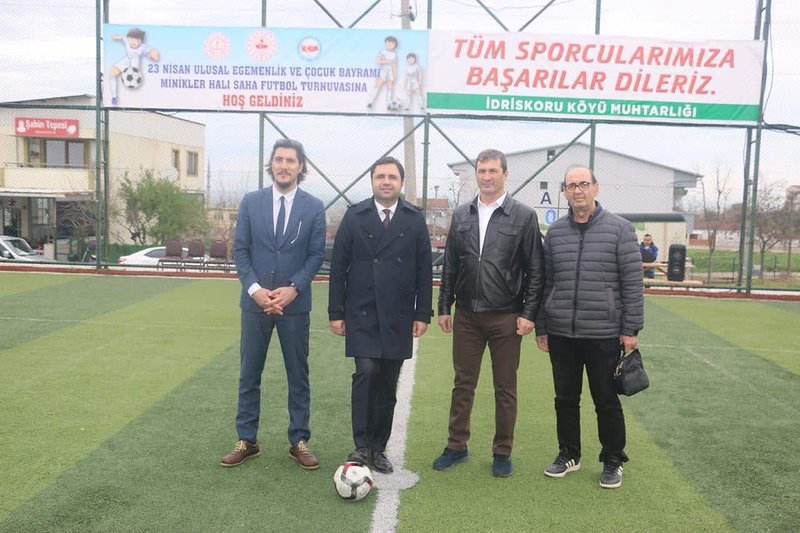 Biga'da Minikler Halı Saha Futbol Turnuvası Coşkuyla Başladı - Görsel 3