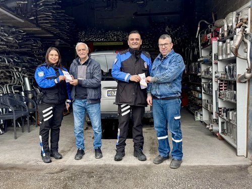 Bilecik Emniyeti'nden Bozüyük'te Dolandırıcılık Bilgilendirme Çalışması - Görsel 2