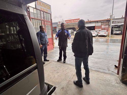 Bilecik Emniyeti'nden Bozüyük'te Dolandırıcılık Bilgilendirme Çalışması - Görsel 3