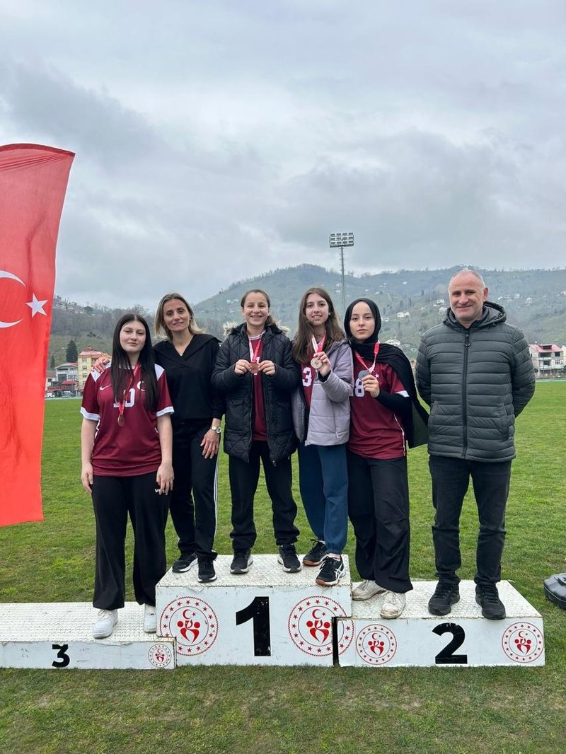 Bulancak Kız Anadolu İmam Hatip Lisesi'nden Atletizmde Büyük Başarı - Görsel 2