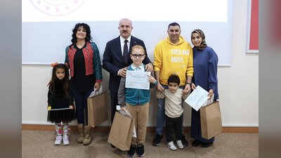 Çanakkale Valiliği'nden Kütüphaneler Haftası Açılışı: "İyileştiren Kütüphaneler"