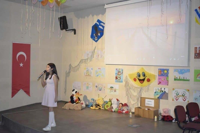 Çankaya'da 'Bir Avuç Gökyüzü' Etkinliği: Eşref Bitlis Ortaokulu Öğrencilerinden Duygusal Performans - Görsel 3