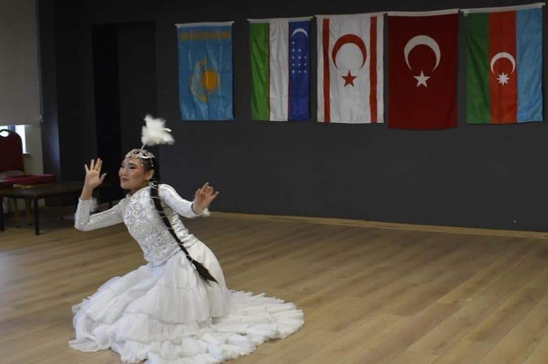 Çankaya'da Nevruz Coşkusu: Mehmet Emin Resulzade Anadolu Lisesi'nde Anlamlı Program - Görsel 5