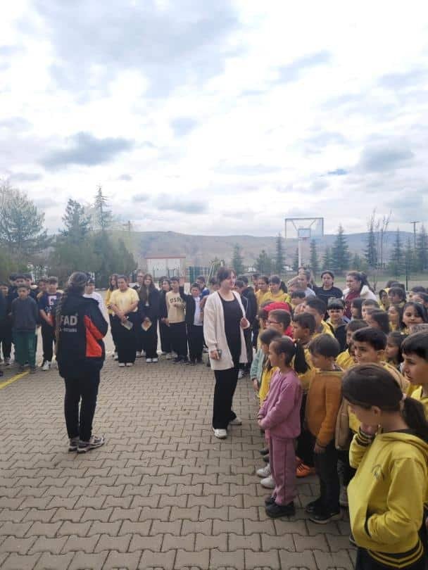 Çankırı'da Öğrencilere Deprem ve Afet Bilinci Eğitimi Verildi - Görsel 5