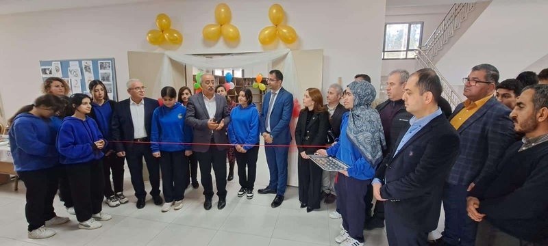 Defne İlçe Milli Eğitim Müdürü Kemal Gülistan, Orhan Gazi Anadolu Lisesi Kütüphanesi Açılışına Katıldı - Görsel 2