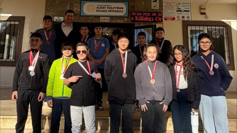 Döşemealtı'ndan Bilek Güreşi Şampiyonası'na Damga: 21 Madalya!