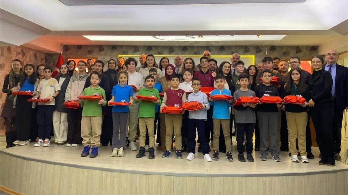 Düzce'de '5 Kitap 5 Macera' Yarışması Ödül Töreni Coşkuyla Gerçekleşti