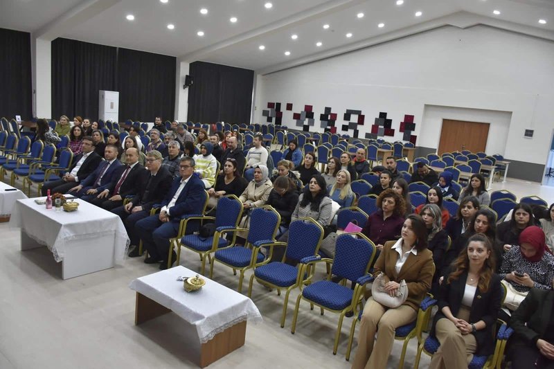 Edirne'de STEM Eğitimi Çalıştayı Başladı: Öğretmenlere Yenilikçi Çözümler Üretme Fırsatı - Görsel 2