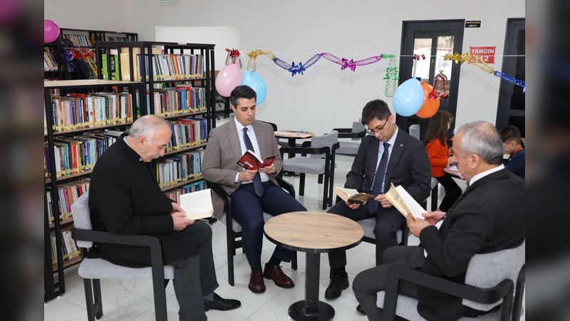 Elbistan Halk Kütüphanesi'nde Kütüphaneler Haftası Etkinliği: Okuma Ödülleri Sahiplerini Buldu