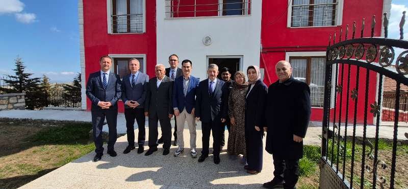 Elmadağ Kaymakamlığı'ndan Gönül Yolu Projesi Kapsamında Hane Ziyaretleri - Görsel 2
