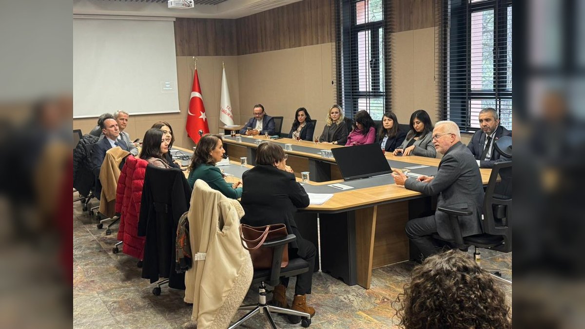 Eskişehir Sağlık İl Müdürü Yaşar Bildirici'den Hukuk Birimi Değerlendirme Toplantısı