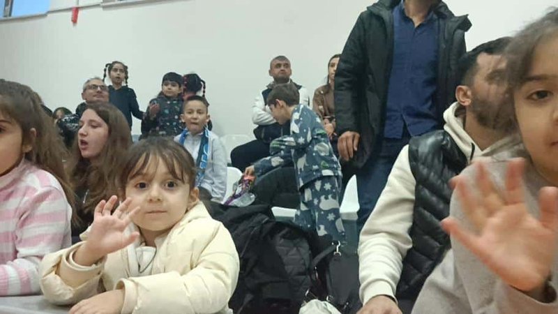 Gemlik'te Veli Voleybol Ligi Başladı: Aile Katılımı Vurgusu - Görsel 4